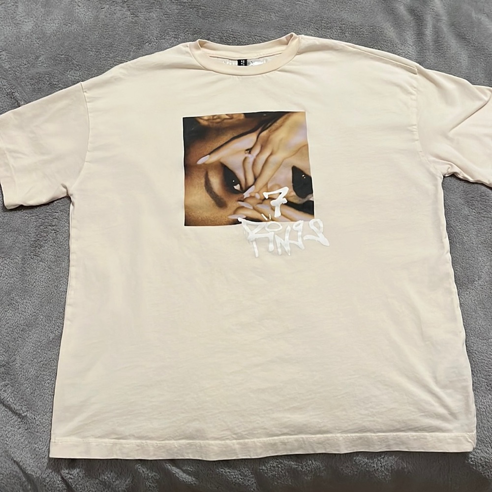 Ariana Grande women’s tshirt
